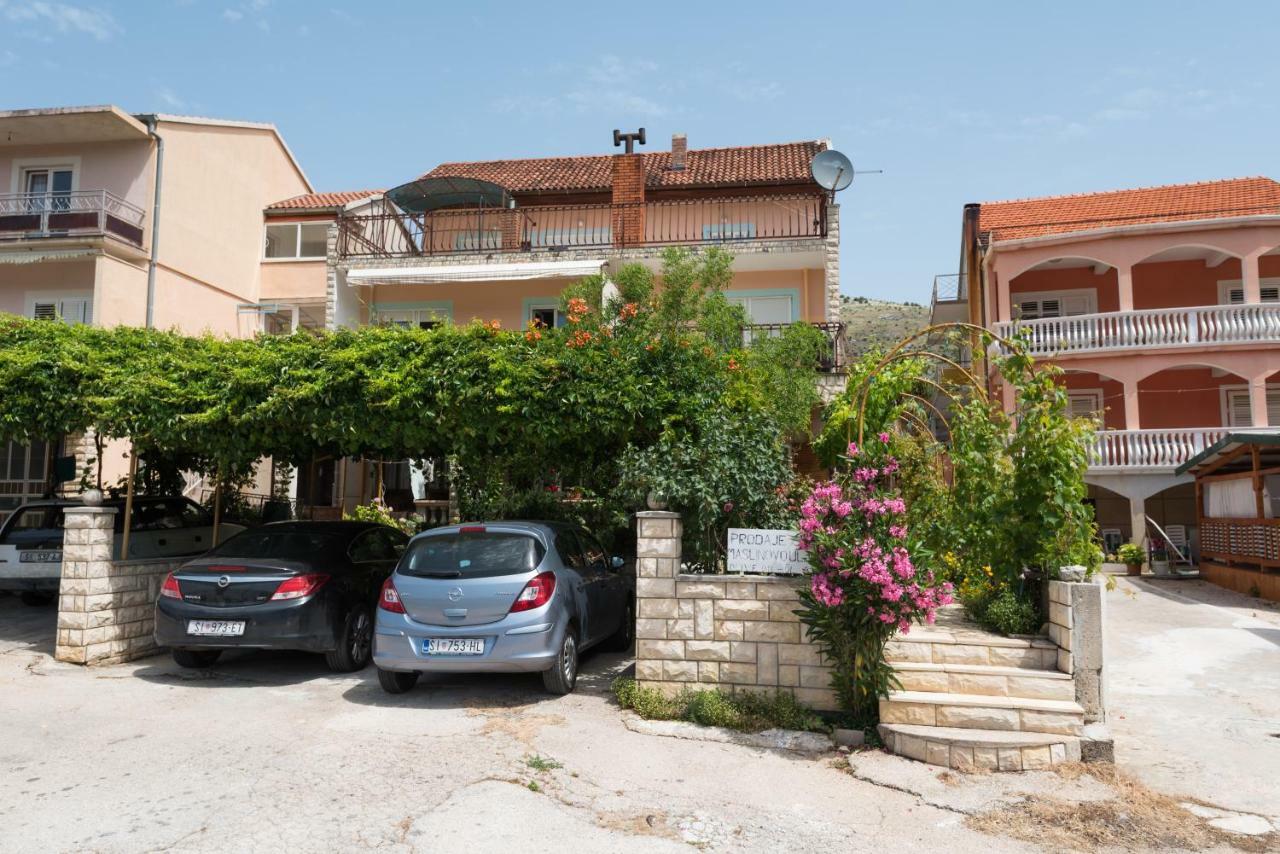 Cozy Apartment Stana In Grebastica Šibenik Buitenkant foto