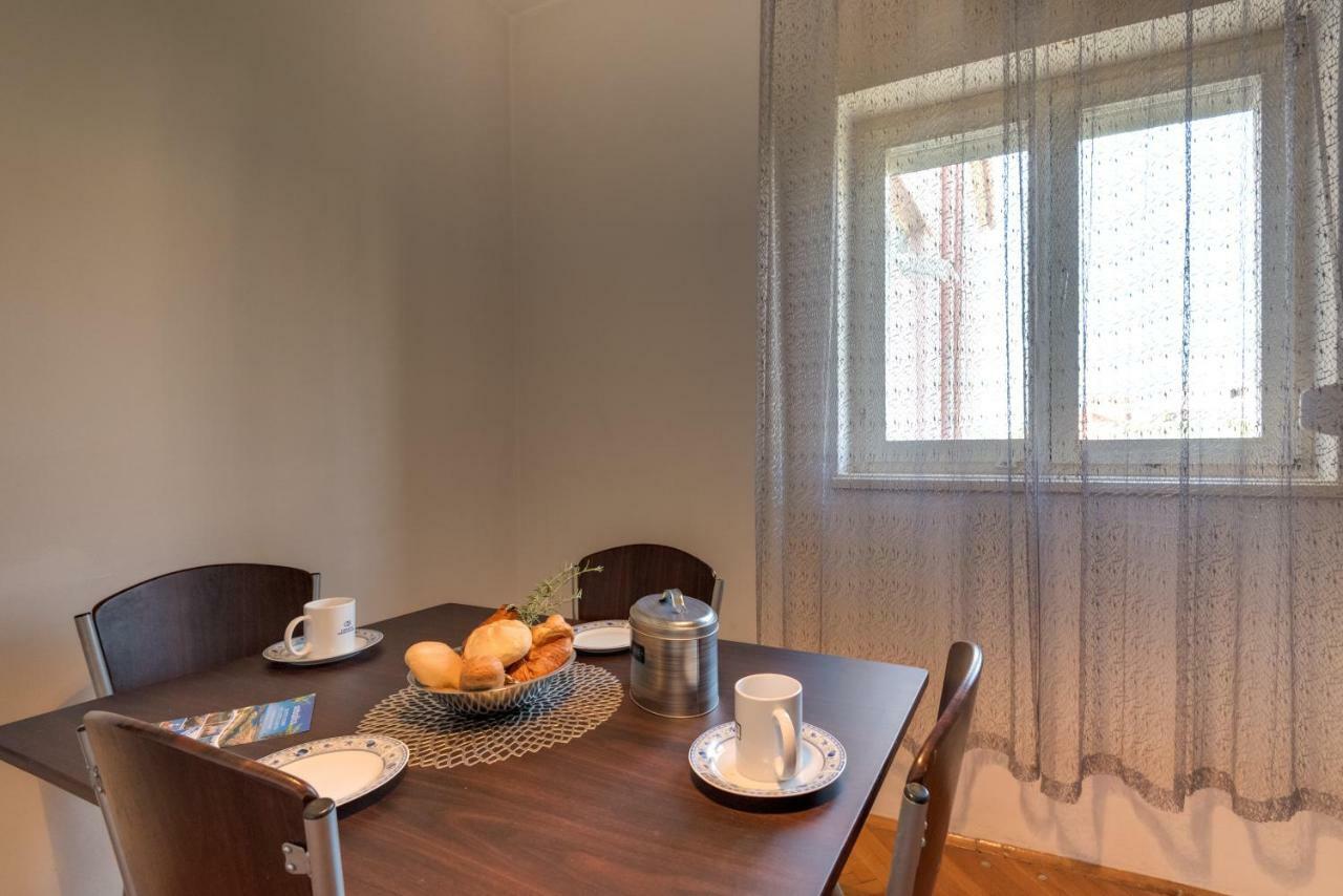 Cozy Apartment Stana In Grebastica Šibenik Buitenkant foto